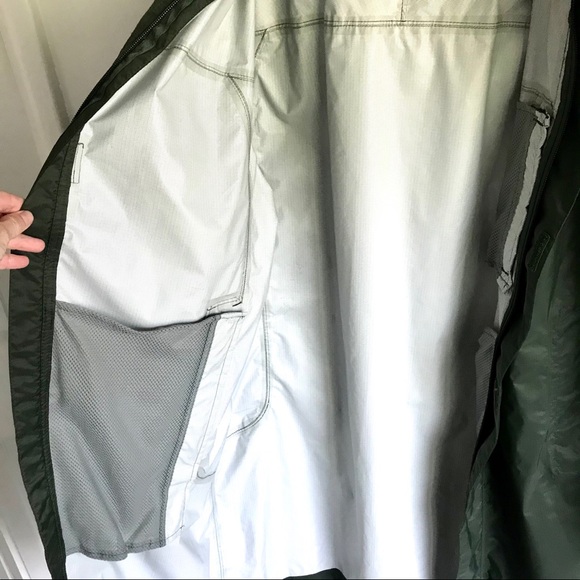 Men’s L.L. Bean Long Rain Jacket - Picture 5 of 10